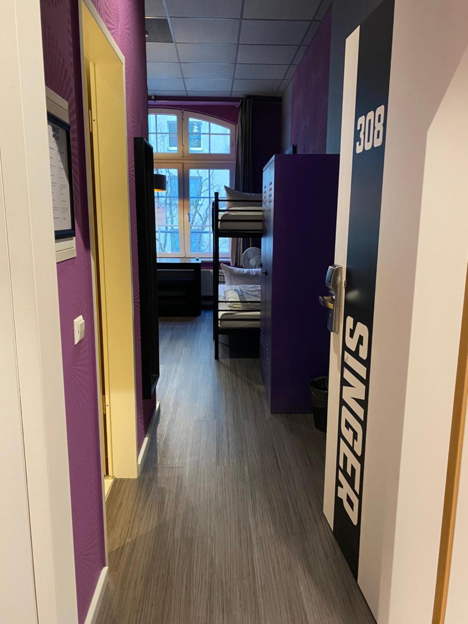 Singer109 Hotel&apartment Hostel