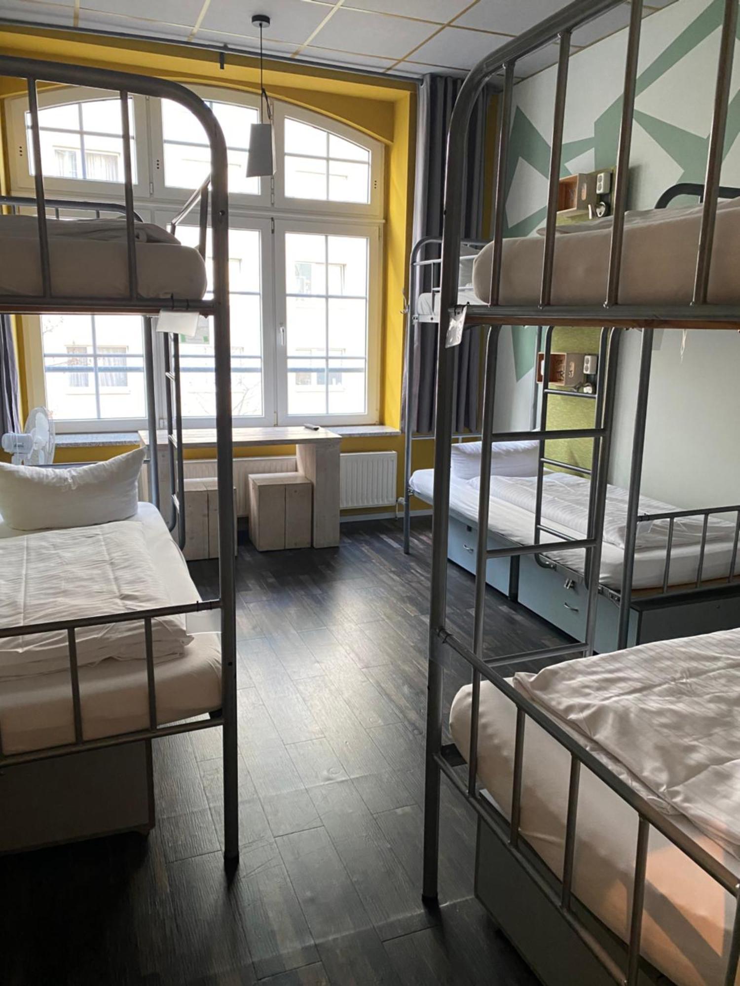 Hostel Singer109 Hotel&apartment