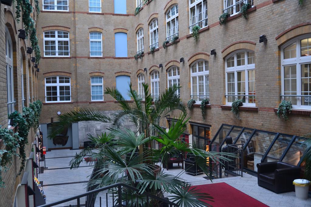 Hostel Singer109 Hotel&apartment *