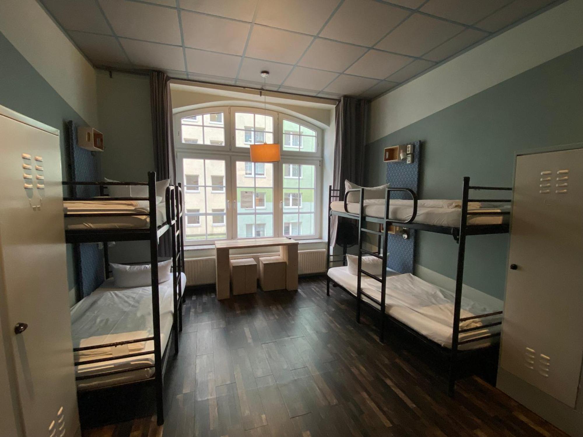 Hostel Singer109 Hotel&apartment